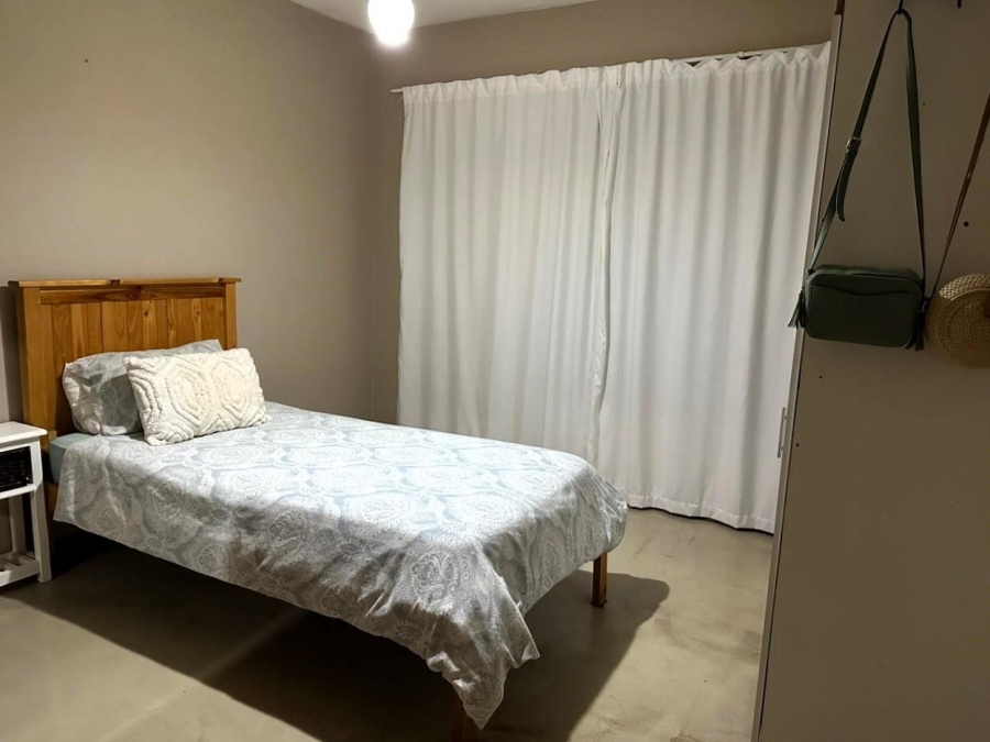 5 Bedroom Property for Sale in Wavecrest Eastern Cape